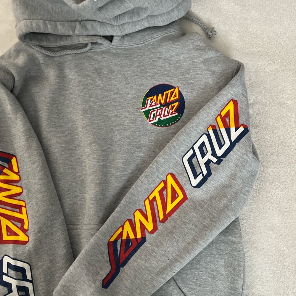 grey santa cruz hoodie size small